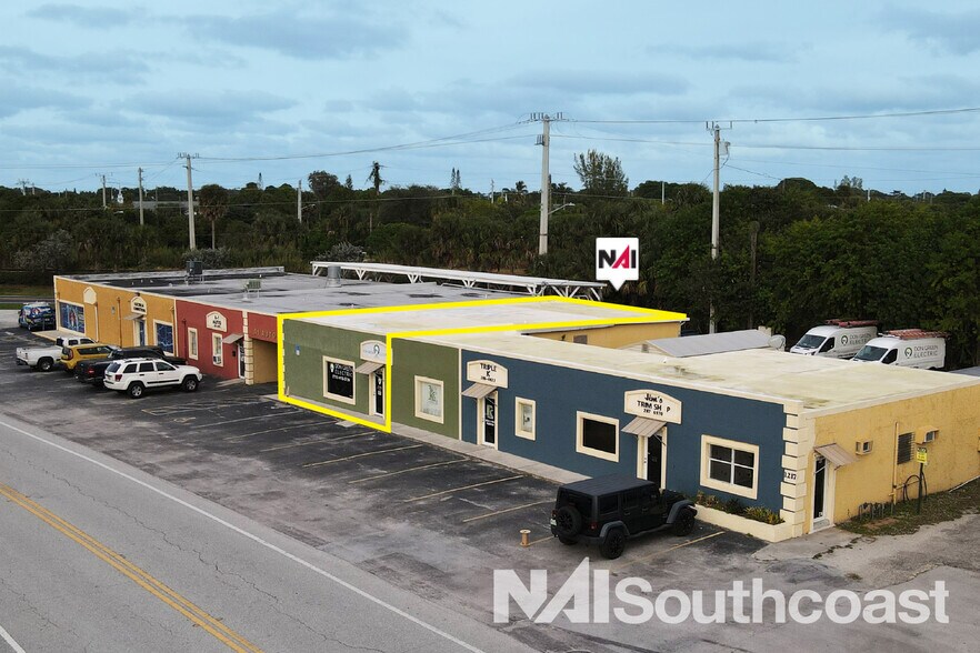 1205-1217 SE Dixie Cutoff Rd, Stuart, FL for sale - Building Photo - Image 1 of 1