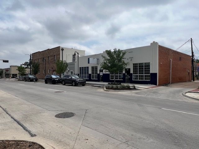 116-118 W Irving Blvd, Irving, TX for lease - Building Photo - Image 2 of 5