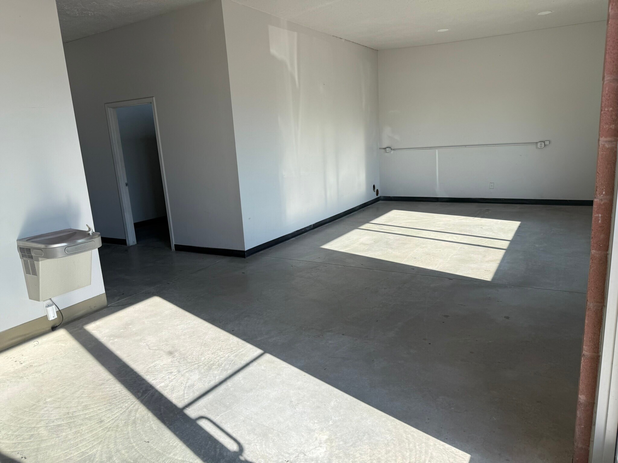 6784 S Airport Rd, West Jordan, UT for lease Interior Photo- Image 1 of 7