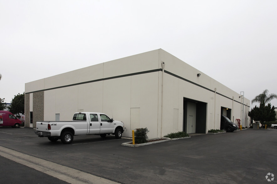 6910 Oslo Cir, Buena Park, CA for lease - Building Photo - Image 3 of 4