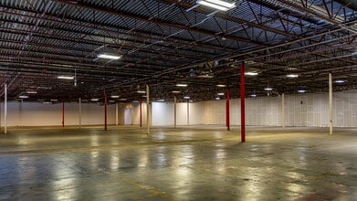 2800 S MacArthur Dr, Alexandria, LA for lease Building Photo- Image 2 of 8