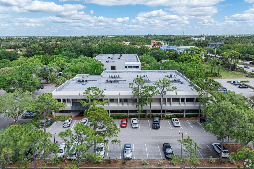 9200 Bonita Beach Rd, Bonita Springs, FL for lease - Building Photo - Image 1 of 49