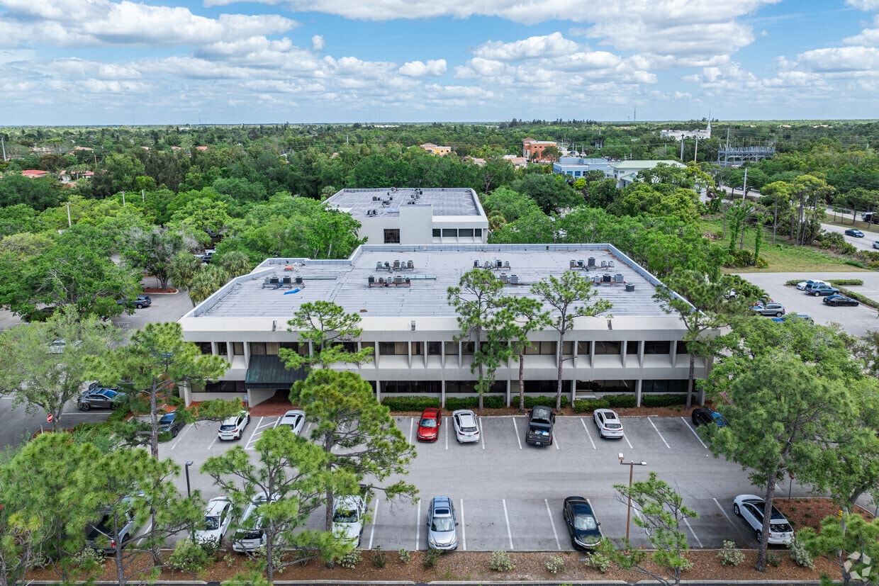 9200 Bonita Beach Rd, Bonita Springs, FL for lease Building Photo- Image 1 of 50