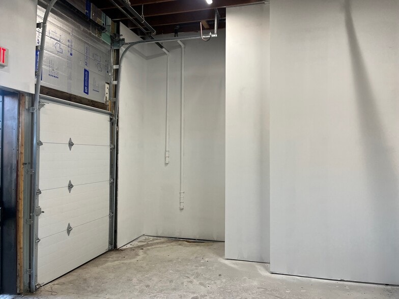 1280-1290 Warwick Ave, Warwick, RI for lease - Interior Photo - Image 3 of 7