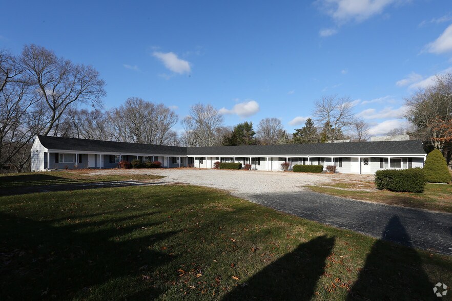 436 Shore Rd, Old Lyme, CT for sale - Primary Photo - Image 1 of 1