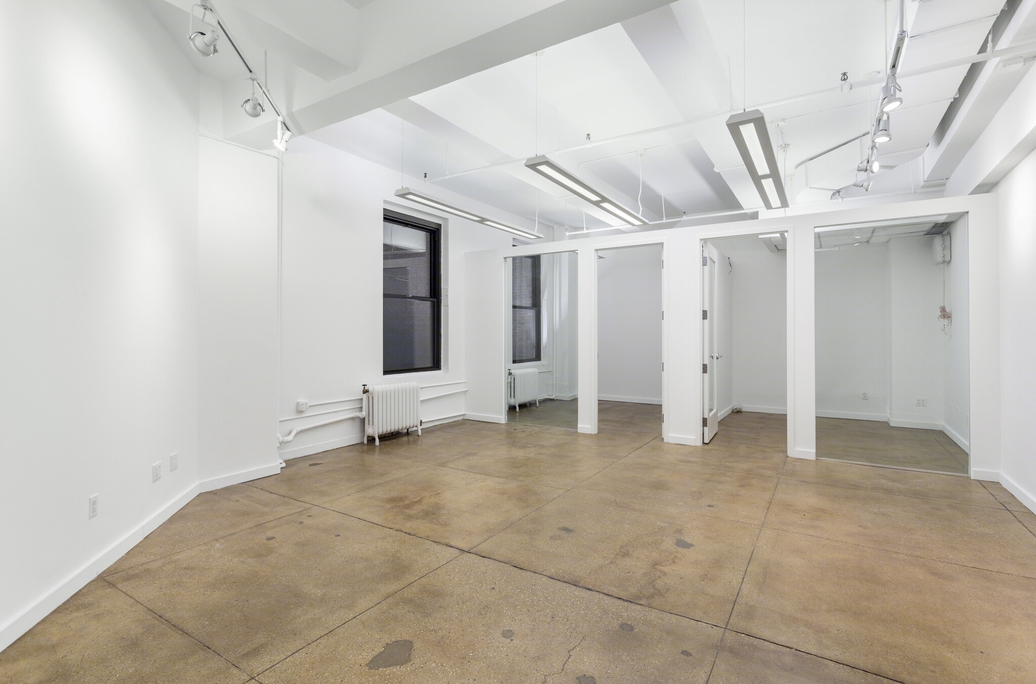 525 Seventh Ave, New York, NY for lease Interior Photo- Image 1 of 4