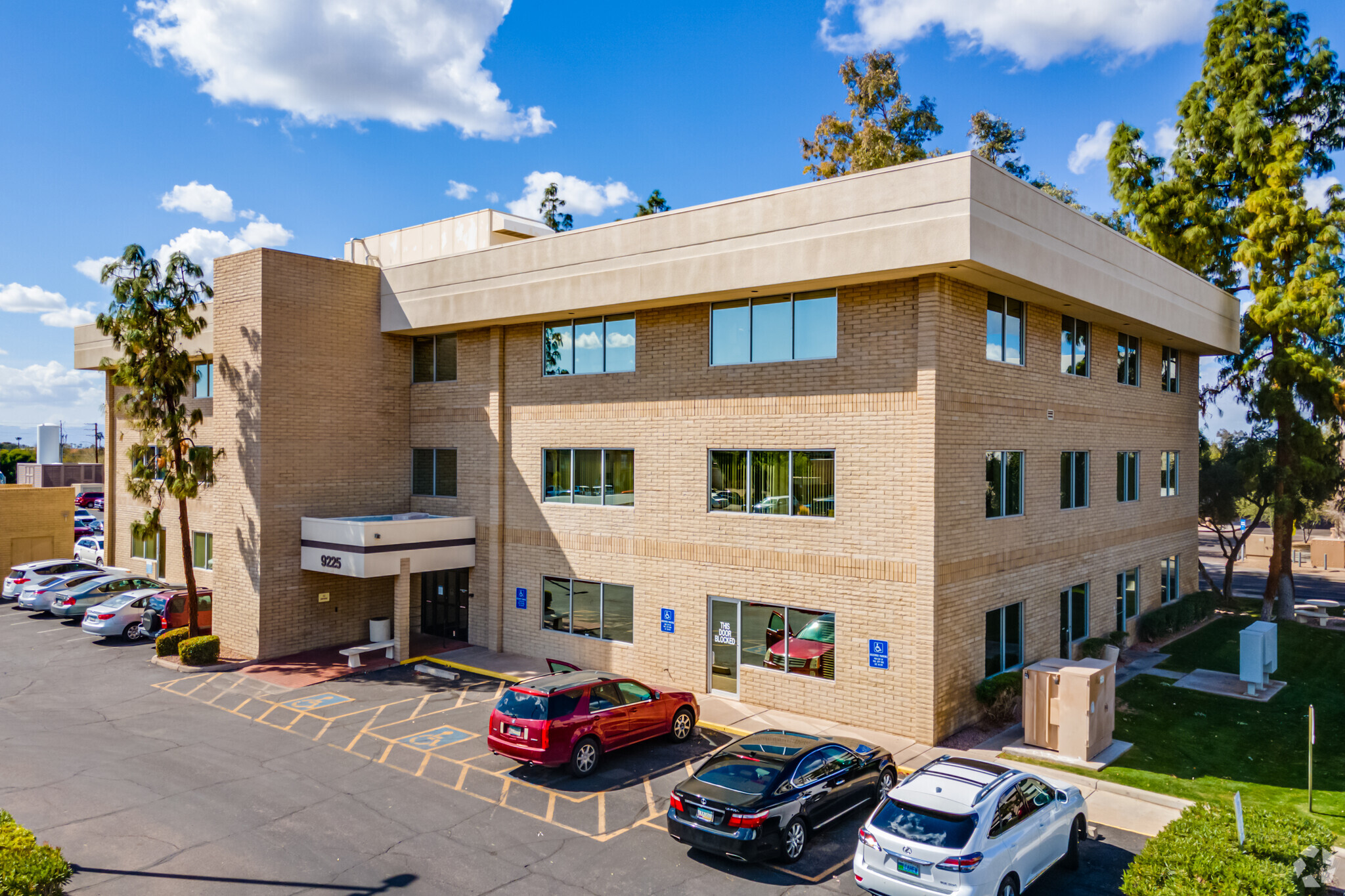 9225 N 3rd St, Phoenix, AZ for lease Primary Photo- Image 1 of 11