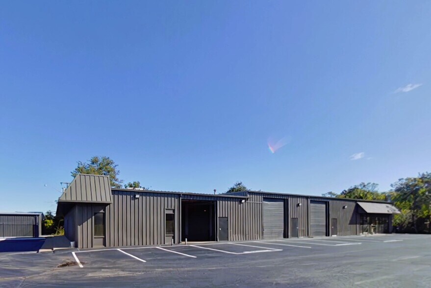 137 Dyer St, Columbia, TN for sale - Building Photo - Image 1 of 1