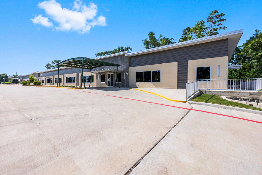 603 S Conroe Medical Dr, Conroe, TX for lease - Building Photo - Image 2 of 9