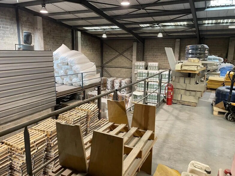 Flex in Carrières-sur-Seine for sale - Interior Photo - Image 1 of 17