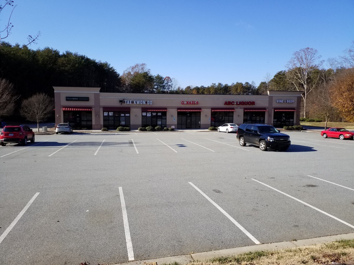 2311 Fleming Rd, Greensboro, NC 27410