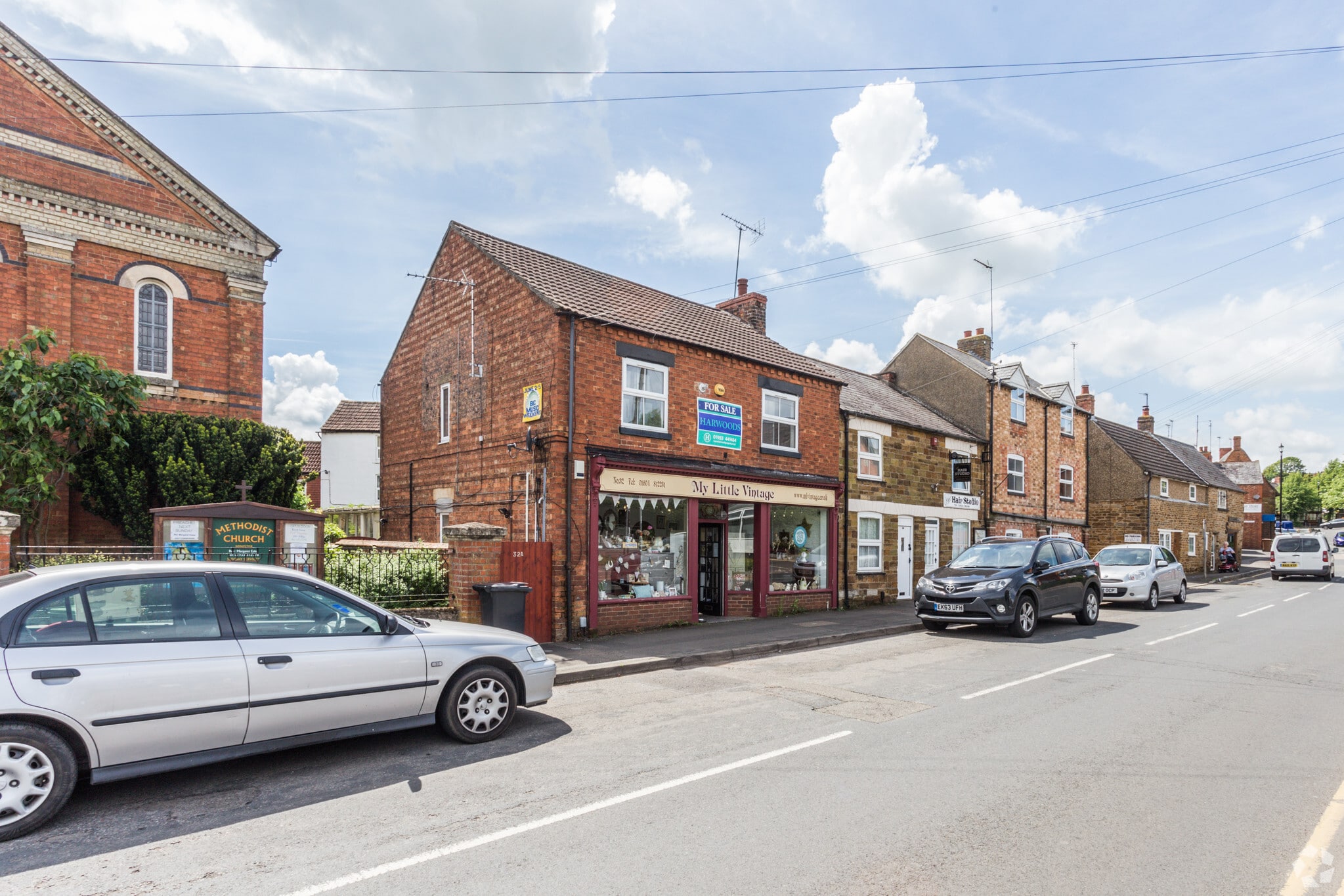 32 Broad St, Earls Barton for sale Primary Photo- Image 1 of 1
