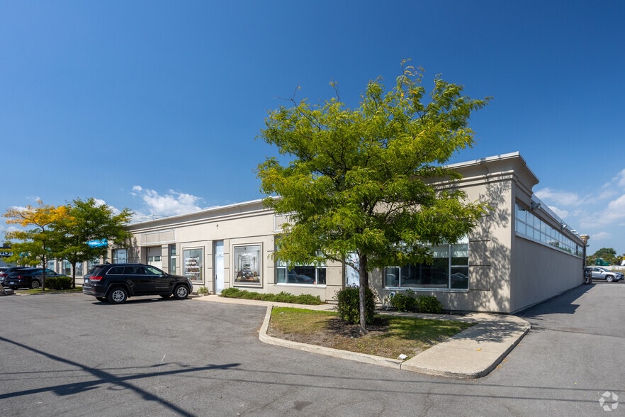 200 Bridgeland Ave, Toronto, ON for sale - Primary Photo - Image 1 of 1