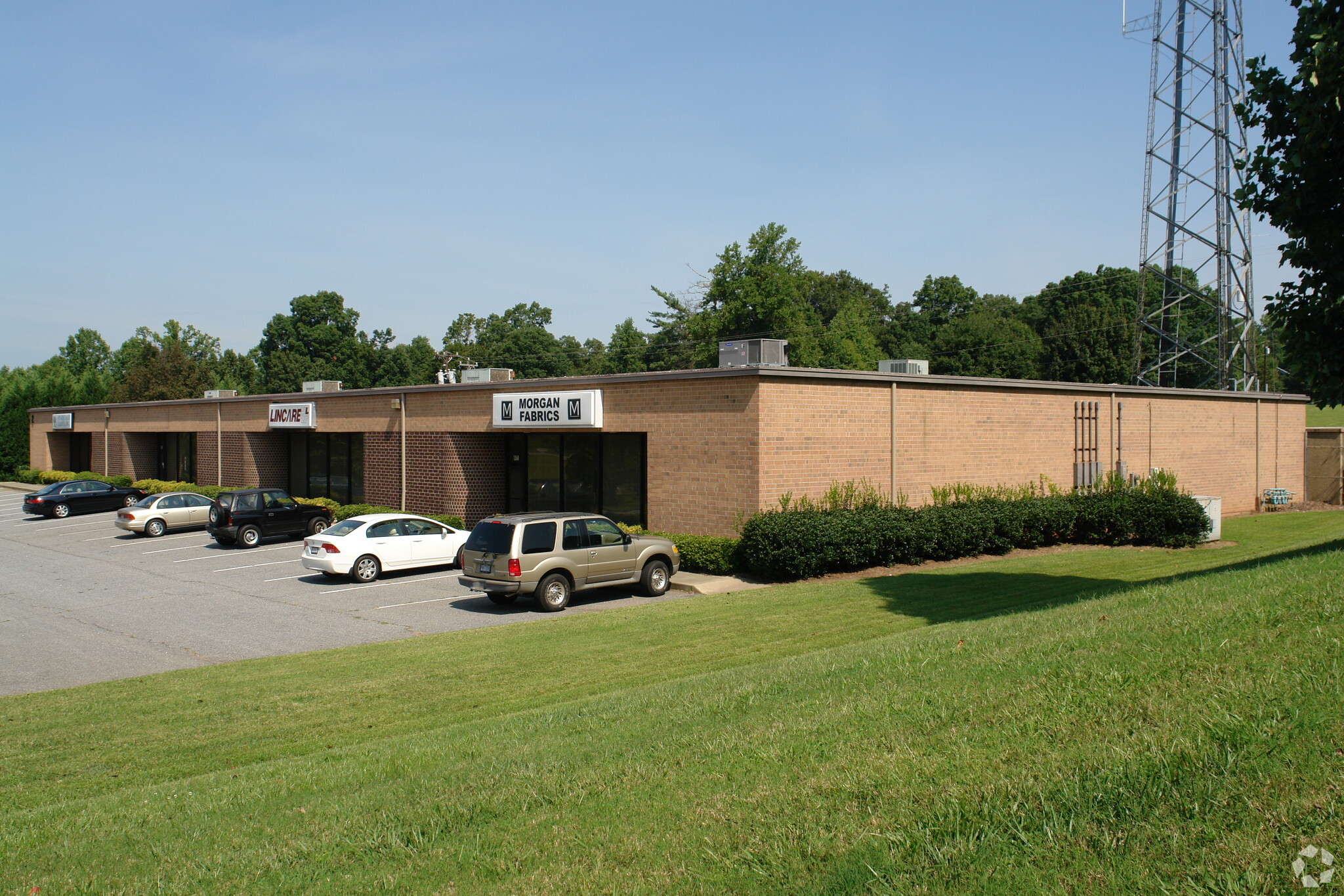 1260-1266 25th St Pl, Hickory, NC for lease Building Photo- Image 1 of 3