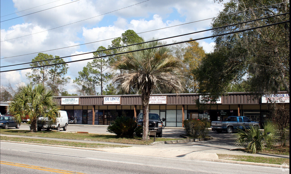 4323 NW 6th St, Gainesville, FL for lease - Primary Photo - Image 2 of 7