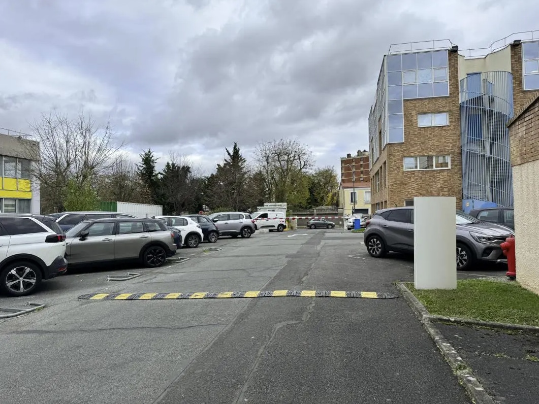 122 Rue Marcel Hartmann, Ivry-sur-Seine for lease Building Photo- Image 1 of 11