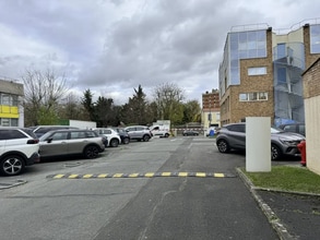122 Rue Marcel Hartmann, Ivry-sur-Seine for lease Building Photo- Image 1 of 11