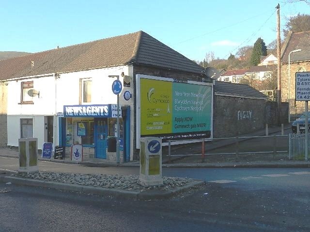 42 Gelligaled Rd, Ystrad for sale - Primary Photo - Image 1 of 1