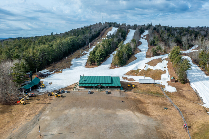 441 Newburgh Rd, Hermon, ME for sale - Building Photo - Image 1 of 16