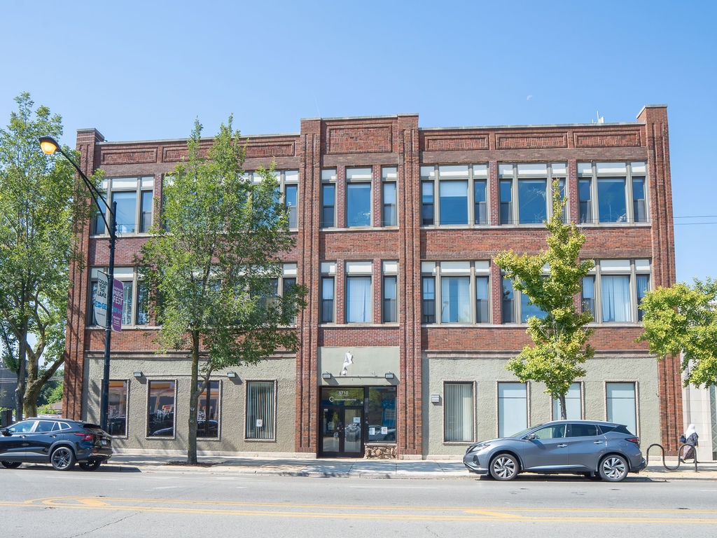 5710 N Broadway St, Chicago, IL for sale Building Photo- Image 1 of 17