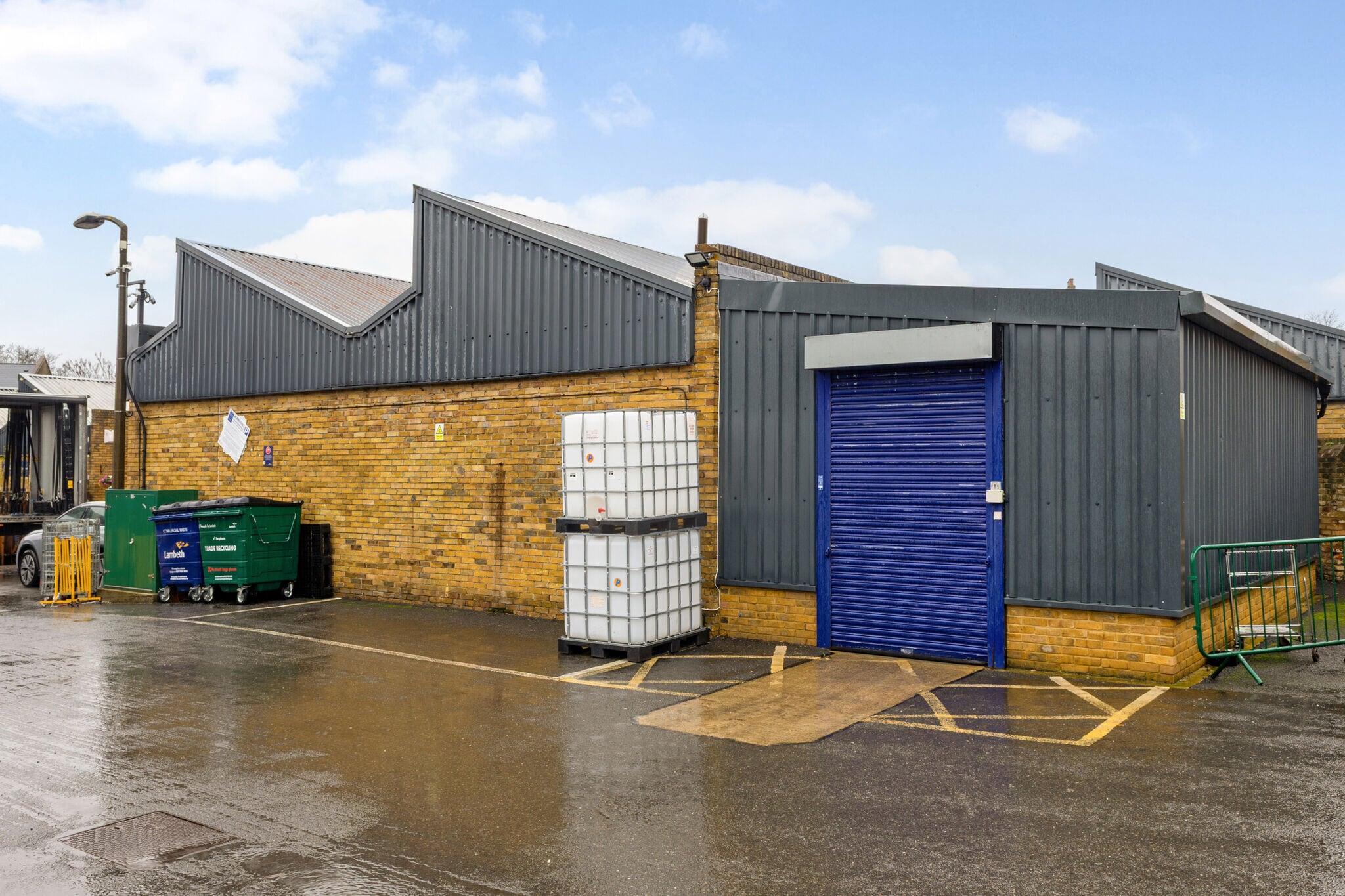 Units 1 - 3 Hamilton Rd, London for lease Building Photo- Image 1 of 5