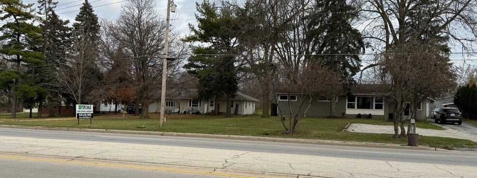 7S175 Eola Rd, Aurora, IL for sale - Building Photo - Image 2 of 3