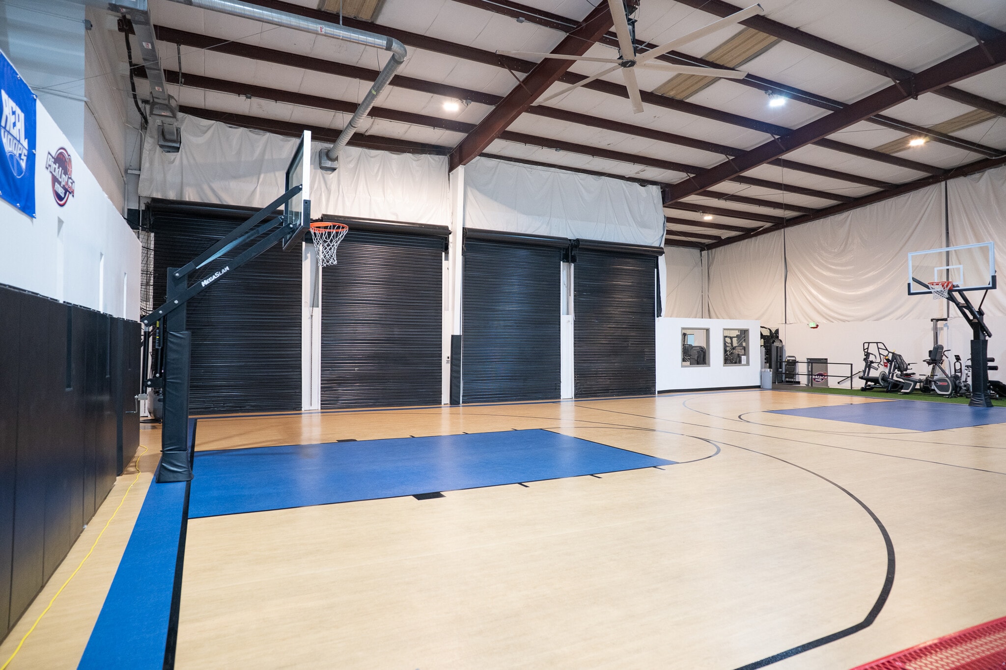 9937 Race Track Rd, Tampa, FL for lease Building Photo- Image 1 of 35