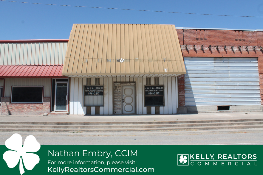 313 E Texas Ave, Mart, TX for sale - Building Photo - Image 1 of 2