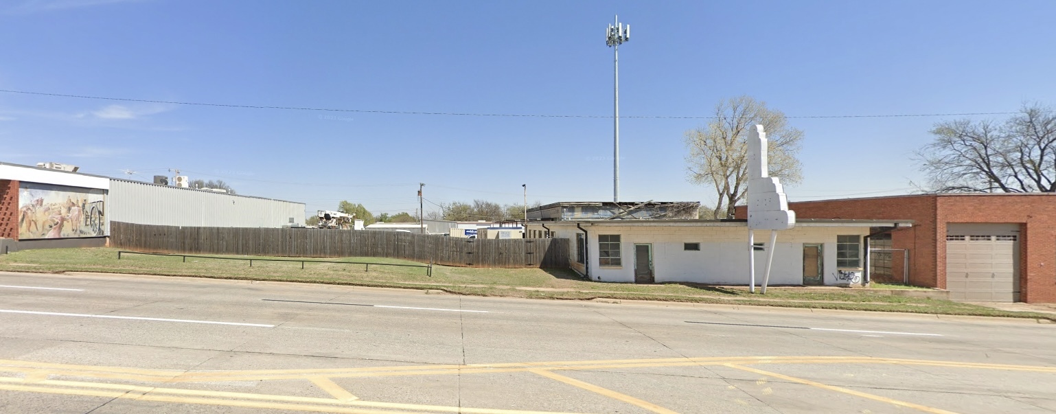 1215 S 4th St, Chickasha, OK 73018 - 6,528SF Warehouse on 0.57 Acre Lot ...