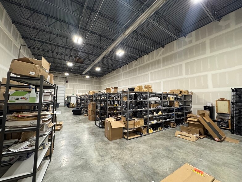 8018 S Welby Park Dr, West Jordan, UT for sale - Building Photo - Image 3 of 14