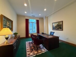 400 Commonwealth Ave, Boston, MA for lease Interior Photo- Image 2 of 17