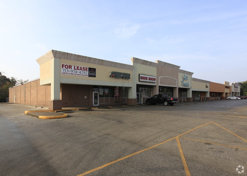 5800 Bellfort St, Houston, TX for lease - Building Photo - Image 2 of 4