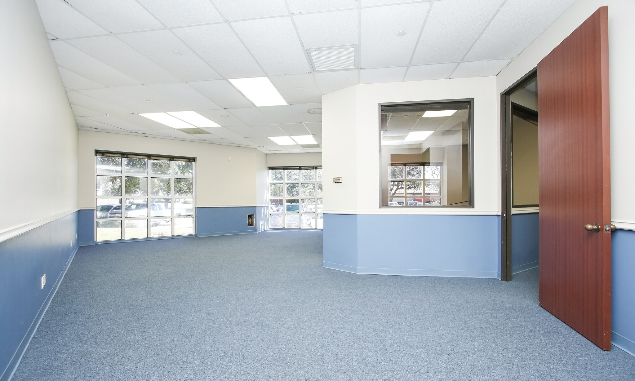 5819 Hwy 6, Missouri City, TX for lease Interior Photo- Image 1 of 9