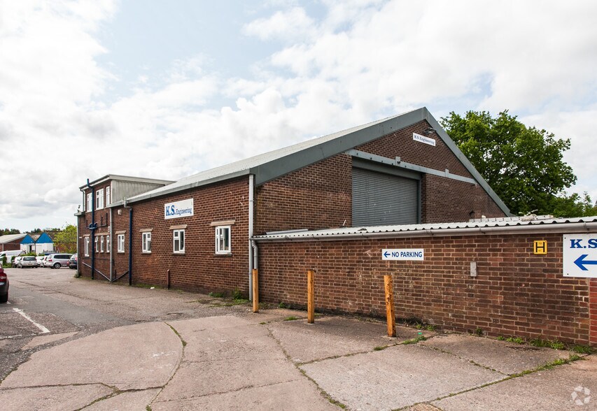 Venny Brg, Exeter for sale - Primary Photo - Image 1 of 1