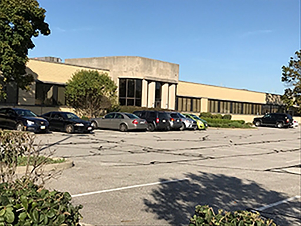 8700 Brookpark Rd, Brooklyn, OH 44129