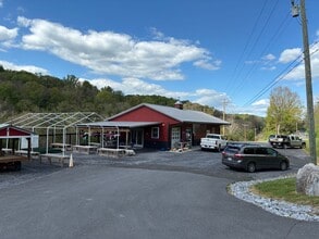 885 Stonewall Jackson Hwy, Bentonville, VA for lease Interior Photo- Image 2 of 2