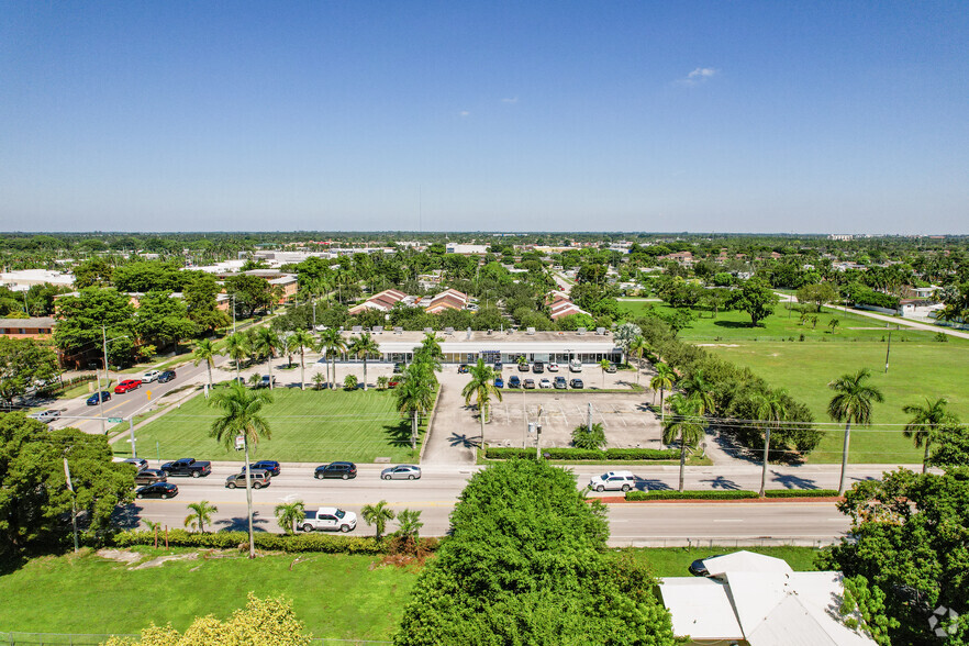 1219-1245 NE 8th St, Homestead, FL for lease - Building Photo - Image 3 of 4