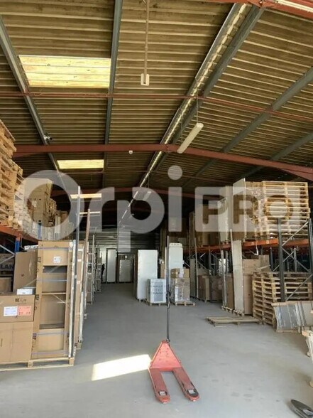 Flex in Carbon-Blanc for lease - Interior Photo - Image 3 of 8