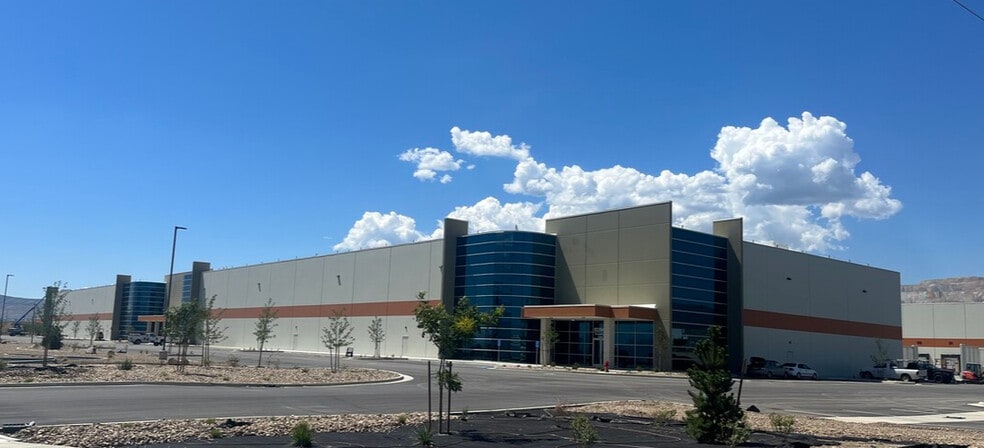 6308 W Crimson View Dr, South Jordan, UT for lease - Building Photo - Image 1 of 4