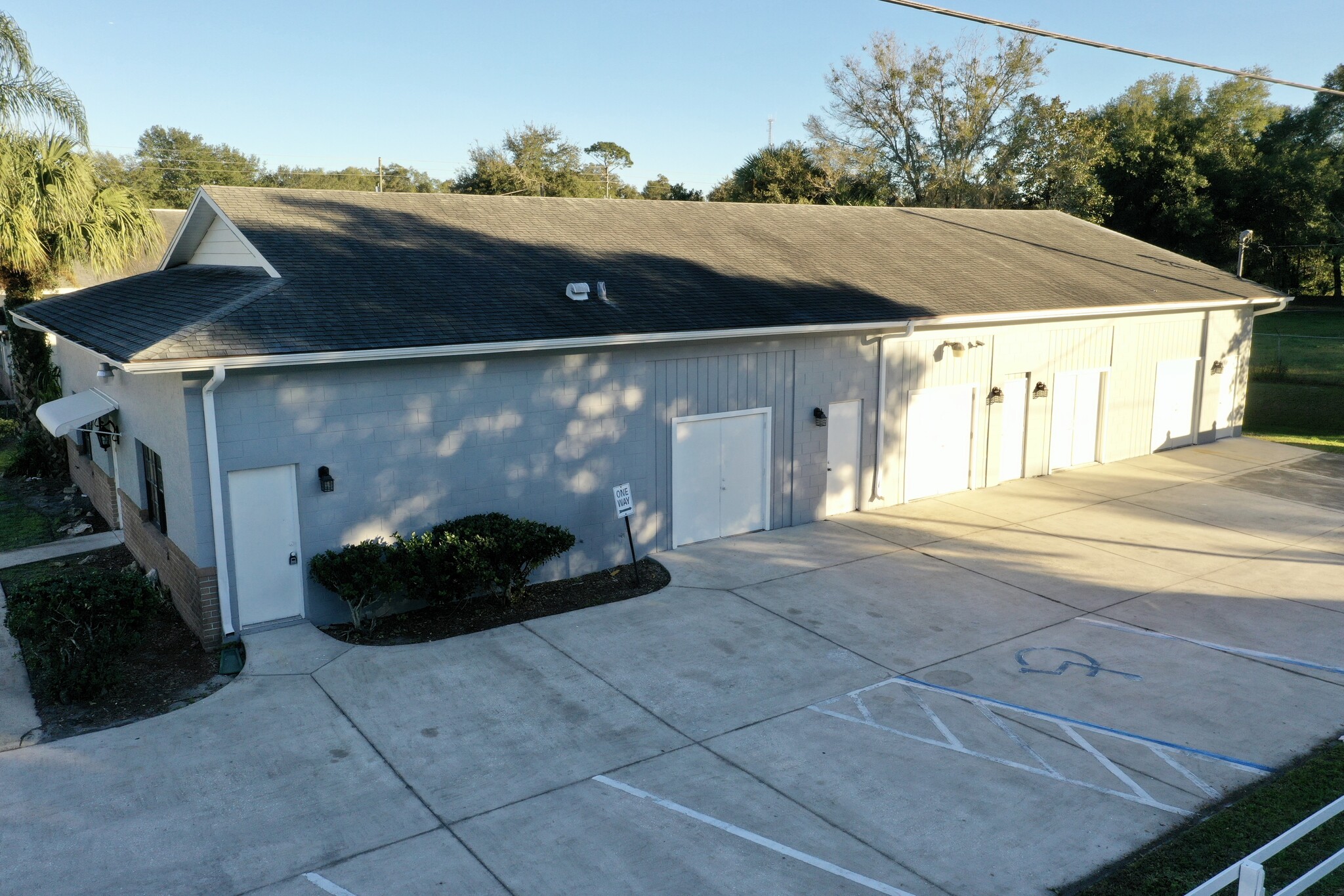 196 W Blue Springs Ave, Orange City, FL for lease Building Photo- Image 1 of 10