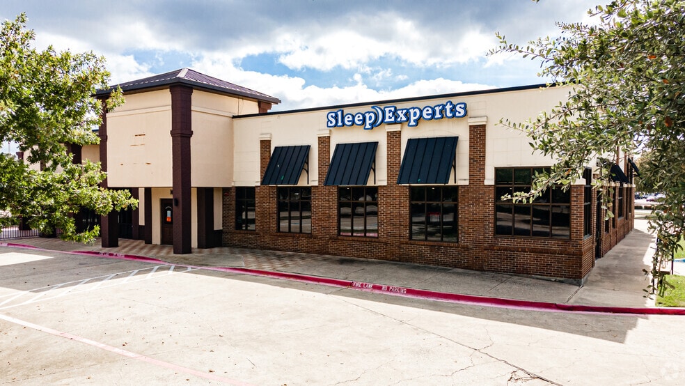 3315 N President George Bush Hwy, Garland, TX for lease - Primary Photo - Image 3 of 30