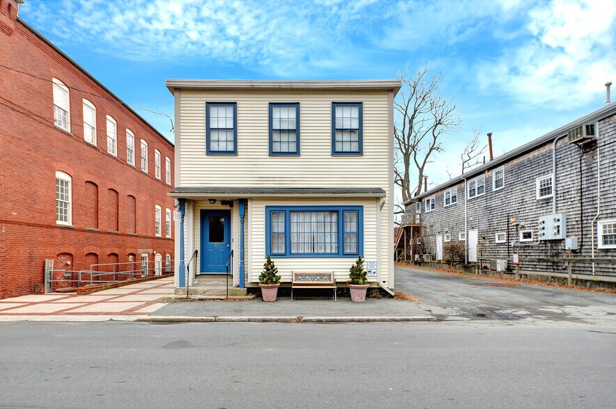 20 Sewall St, Marblehead, MA 01945