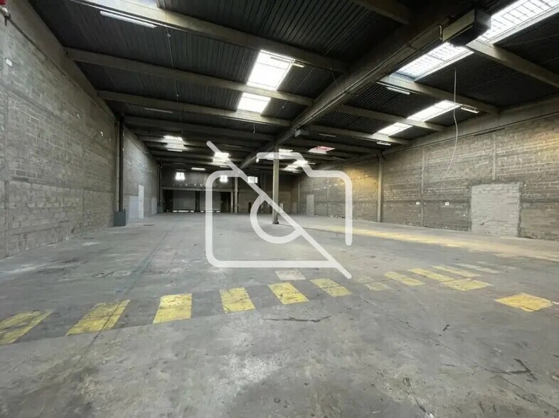 Industrial in Goussainville for lease - Interior Photo - Image 1 of 3