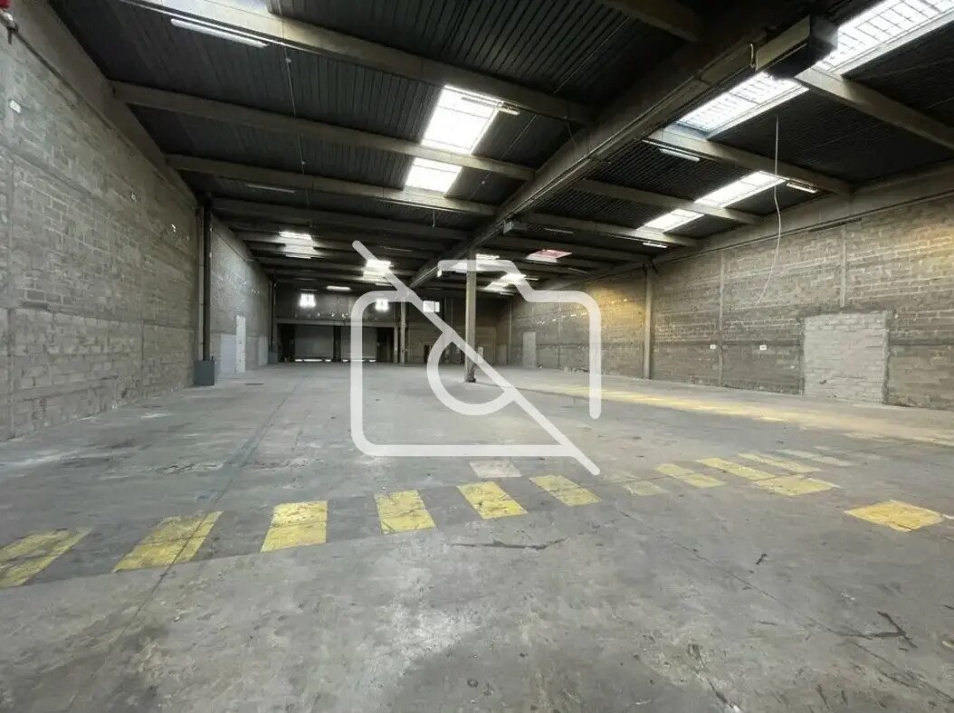 Industrial in Goussainville for lease Interior Photo- Image 1 of 4