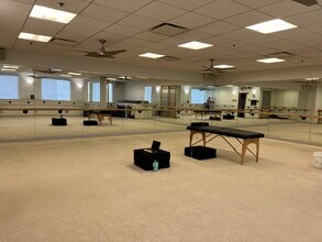 1 E Delaware Pl, Chicago, IL for lease Interior Photo- Image 2 of 4