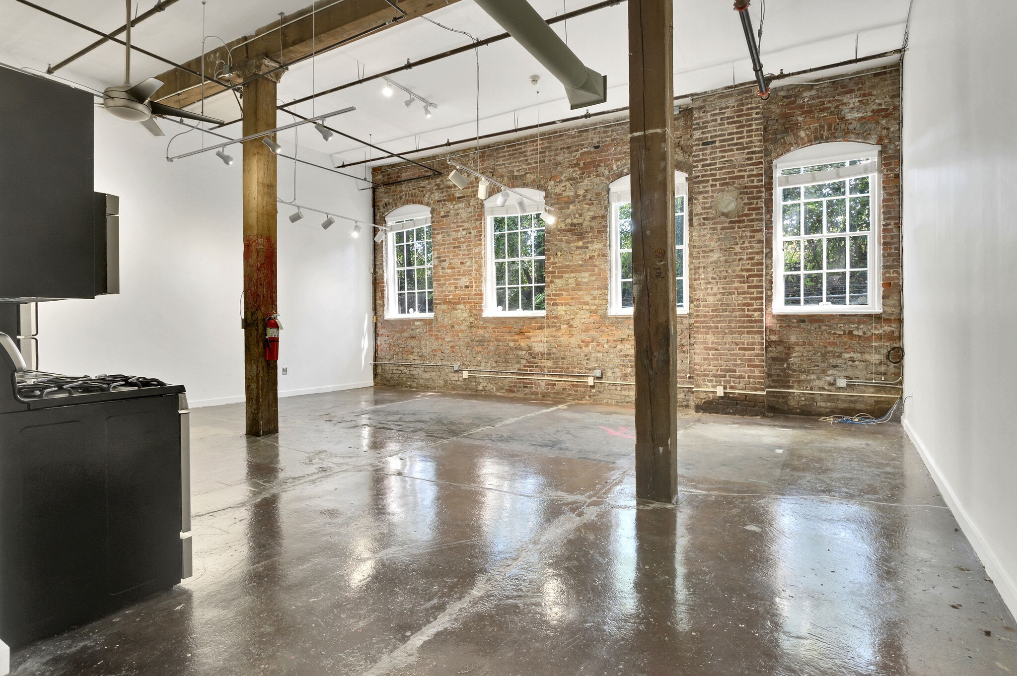 887 W Marietta St NW, Atlanta, GA for lease Interior Photo- Image 1 of 10