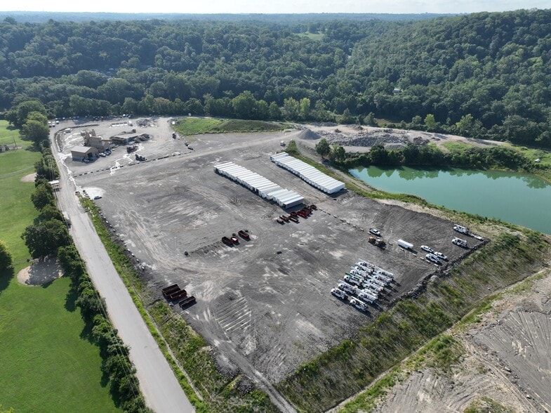 8073 Furlong Dr, Cleves, OH for lease - Building Photo - Image 2 of 4