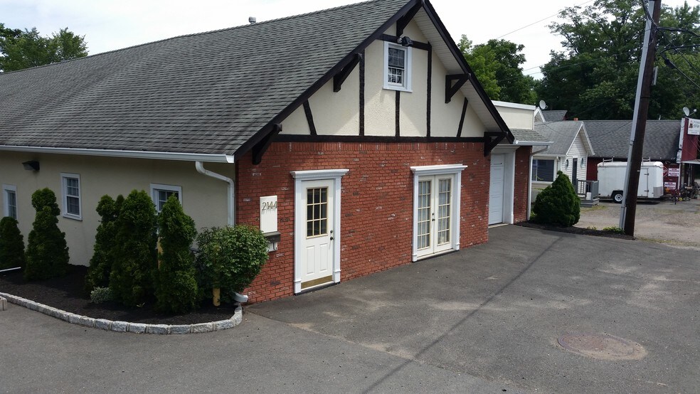 2144 Oak Tree Rd, Edison, NJ for sale - Building Photo - Image 1 of 1