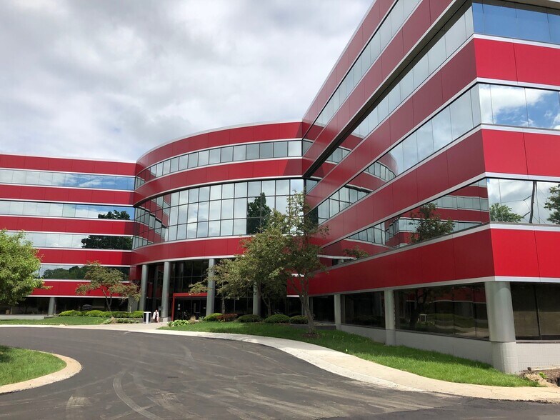 39500 Orchard Hill Pl, Novi, MI 48375 Office for Lease