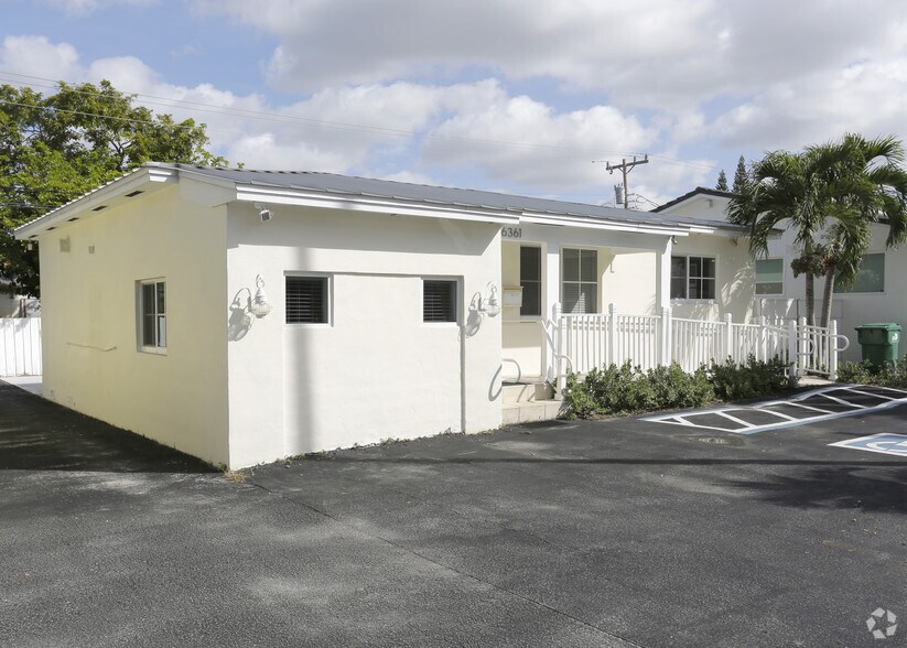 6361 Bird Rd, Miami, FL 33155